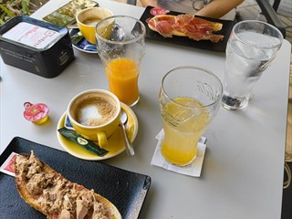 Desayuno Spezialität ist mit Atun